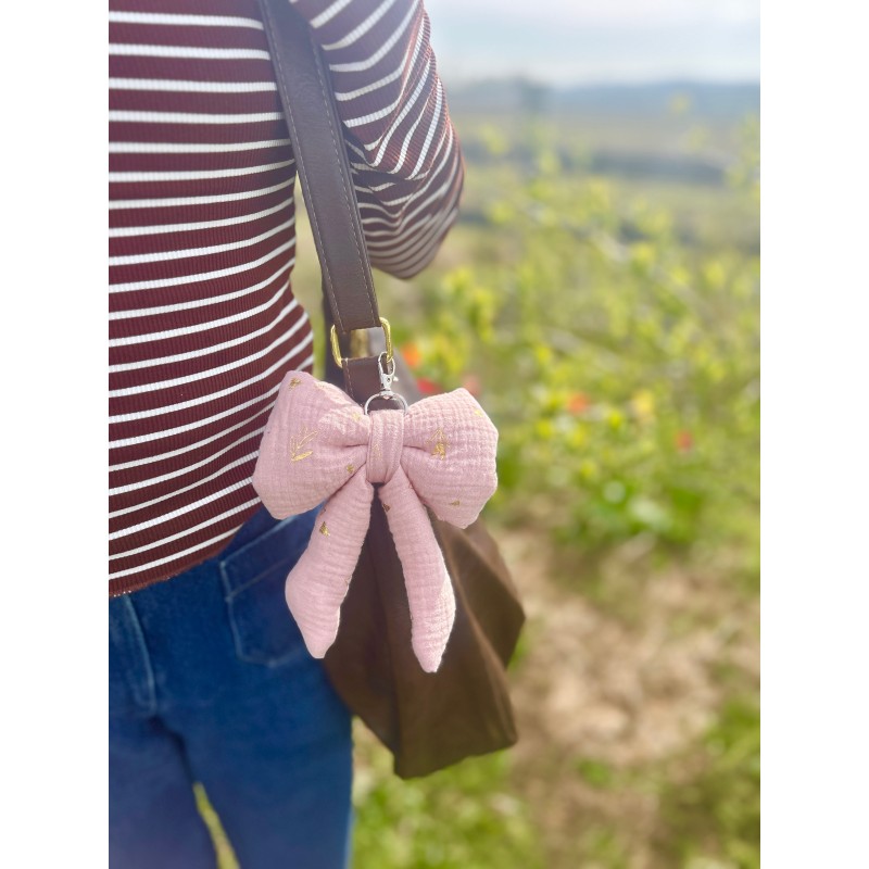 Charme nœud Bouton d'or