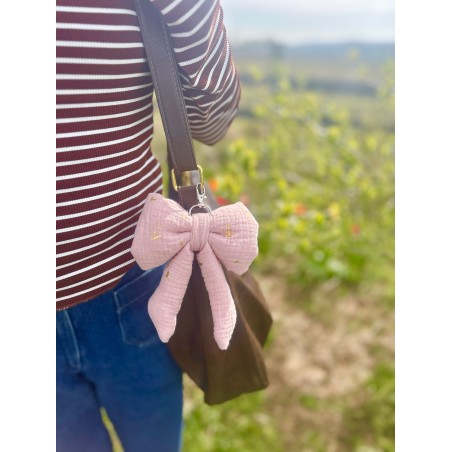 Charme nœud Bouton d'or