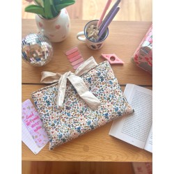 Pochette à livre broché Jasmin avec nœud