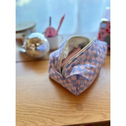 La trousse de toilette Damier