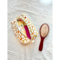 La trousse de toilette...