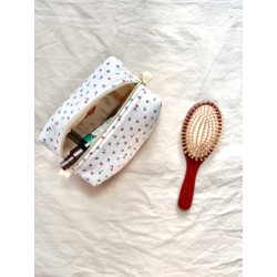 La trousse de toilette...